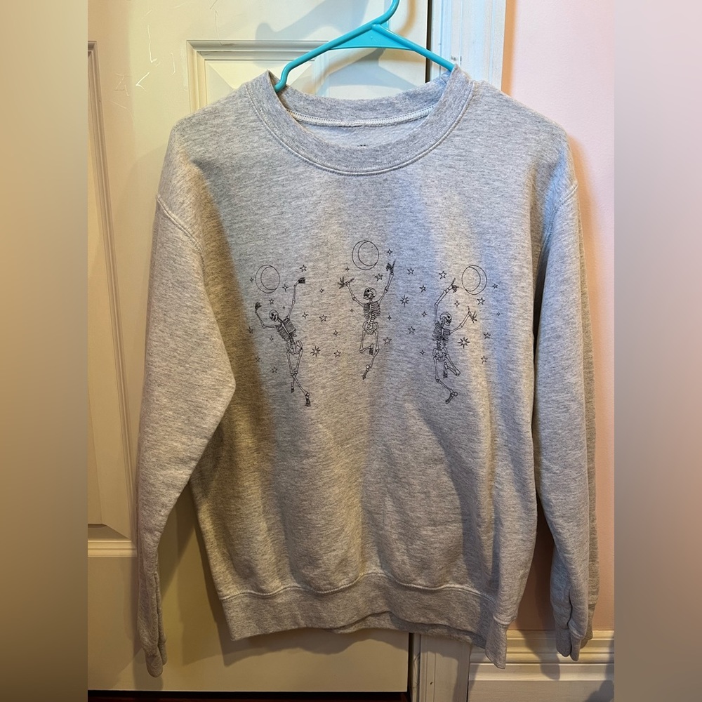 Pacsun Women’s Gray Skeleton Crewneck, size S